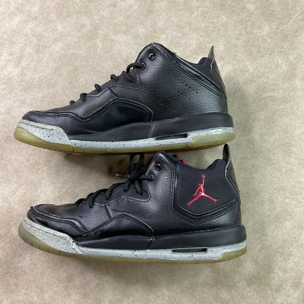 Nike Jordan Courtside 23 GS Sz 6.5Y Black/Gym Red Particle Grey AR1002-023